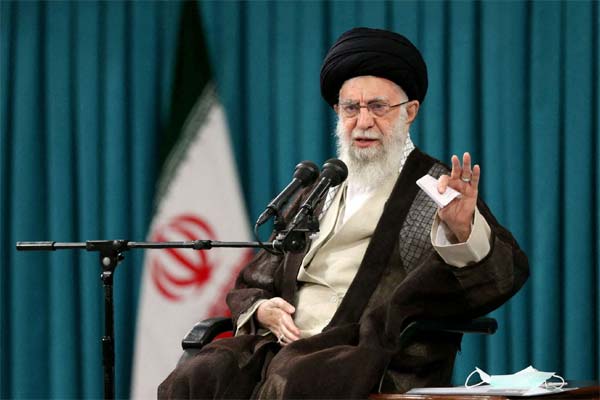 إيران تؤكد مقتل خامنئي وتعلن قيادة ثلاثية للمرحلة الانتقالية.. وترمب يعتبر مقتله عدالة للإيرانيين والأمريكيين